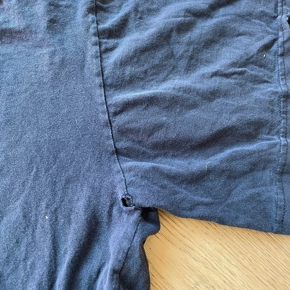 Adidas 90’s vintage tee shirt